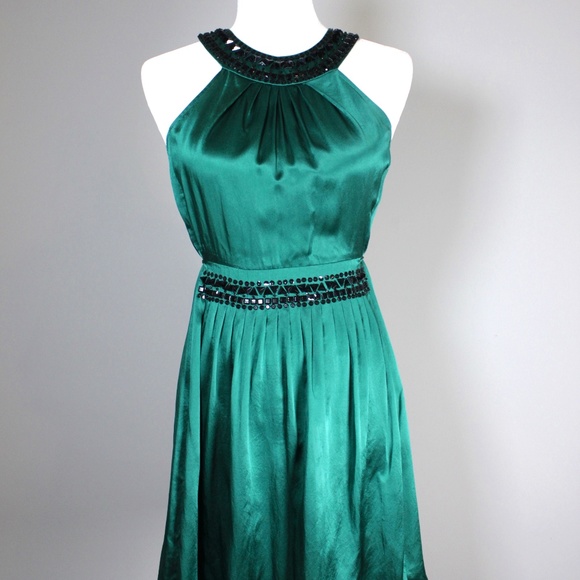 BCBGMaxAzria Dresses & Skirts - BCBG Emerald Green Silk Embellished Dress Size 4